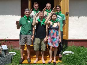 Американская делегация «присягнула на верность» движению «Начни с дома своего» и с гордостью носила зеленые галстуки